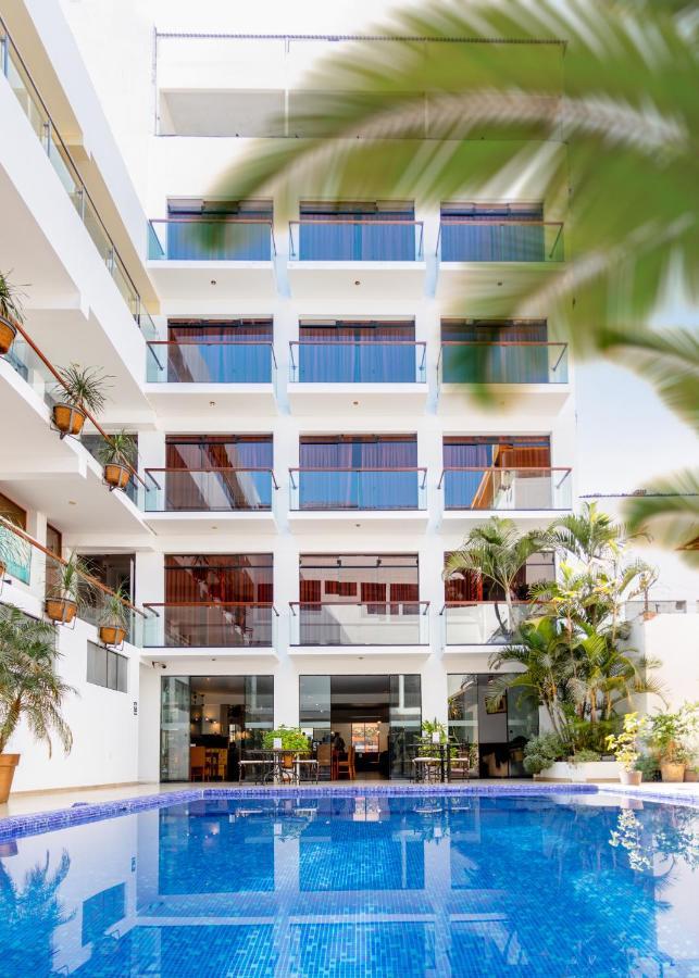 Mc Hotel إِكا المظهر الخارجي الصورة